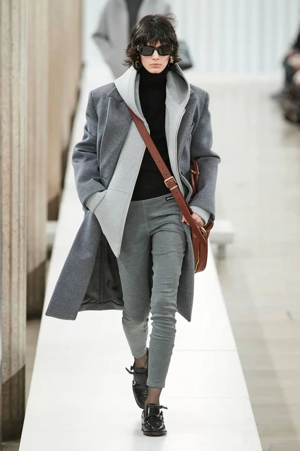 What to Wear to a Bridal Shower in Winter