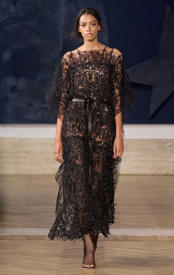 <a href="https://www.armani.com/en-gb/giorgio-armani/experience/fashion-show-fall-winter-prive/">Giorgio Armani Privé</a>