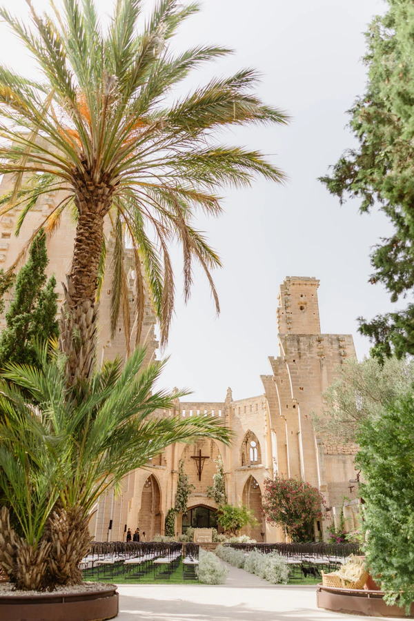 Entrepreneur Eva Garzón’s Elegant Mallorca Wedding in a Breathtaking Open-Air Cathedral