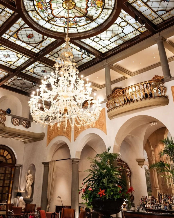 <a href="https://www.instagram.com/p/DGnv52UTPEj/">The St. Regis Florence</a>