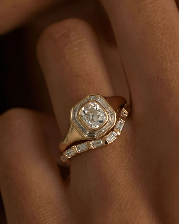 <a href="https://www.instagram.com/p/Dahl8u9gsYb/?img_index=1">June Rings</a>