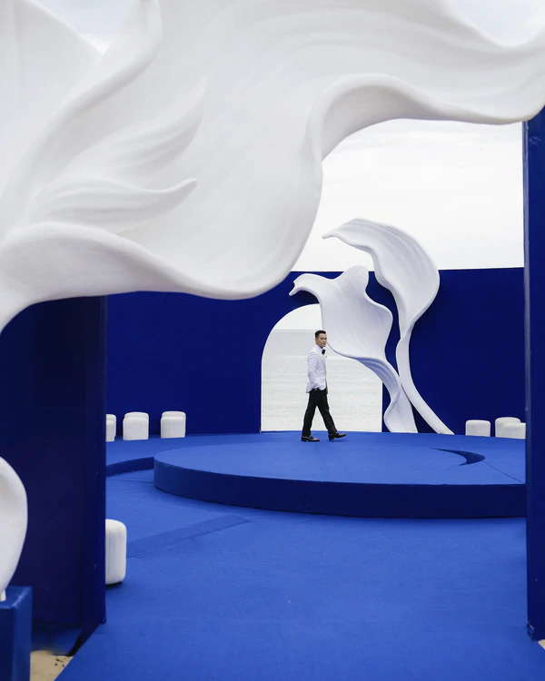 An Avant-Garde Vietnamese Beach Wedding Splashed in Cobalt Blue
