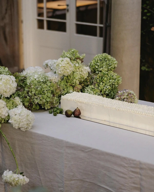 10 Summer Wedding Cake Trends