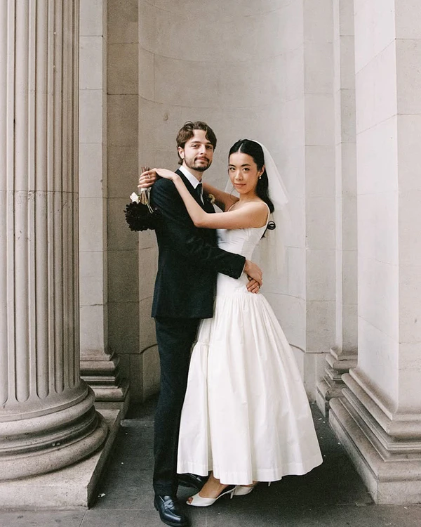 100 Songs to Walk Down the Aisle — photo 1