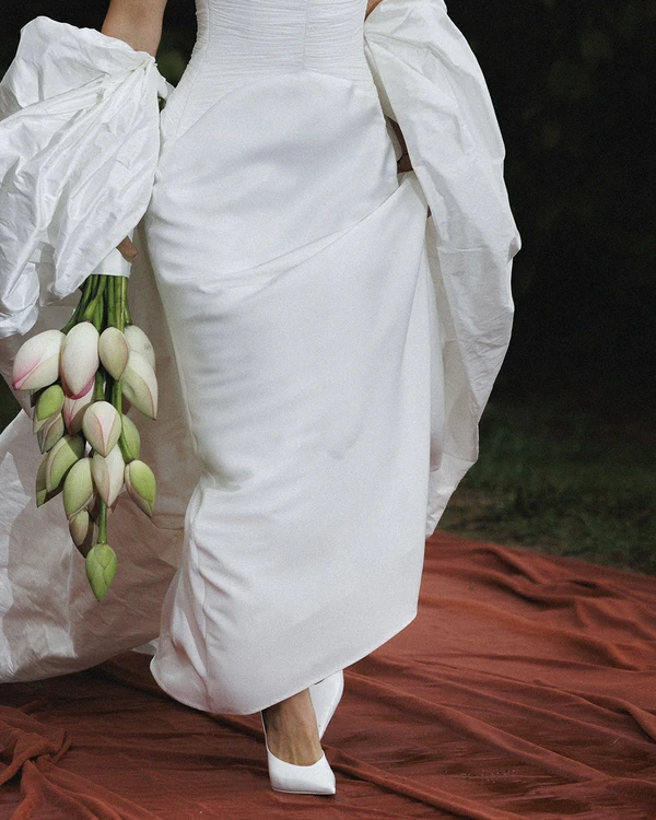 A Dreamlike Wedding with Enchanting Ballerinas & Art in a Historic Palace