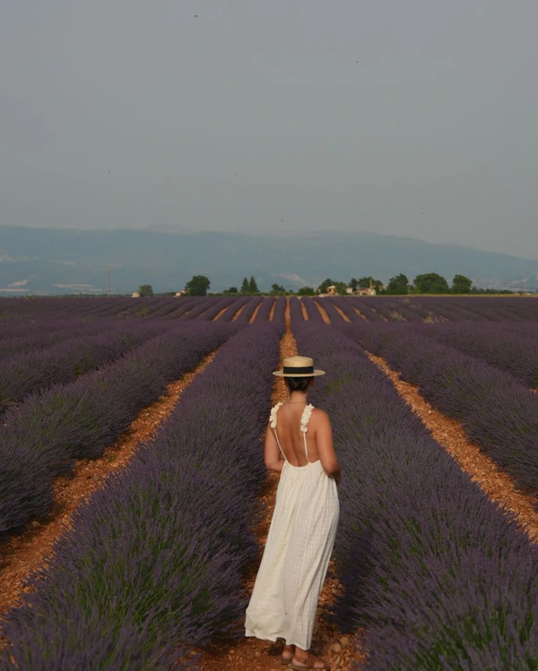 10 Travel Influencers Every Holidayer Needs to Follow