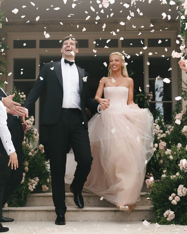 Inside Tammy Hembrow & Matt Zukowski's Pink-Hued Wedding — photo 1