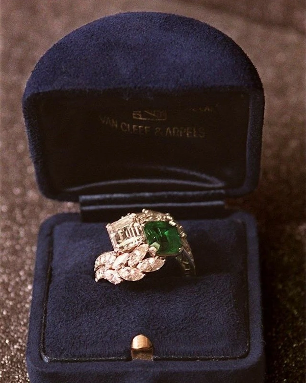 Сelebrity Engagement Rings That We Fell in Love With