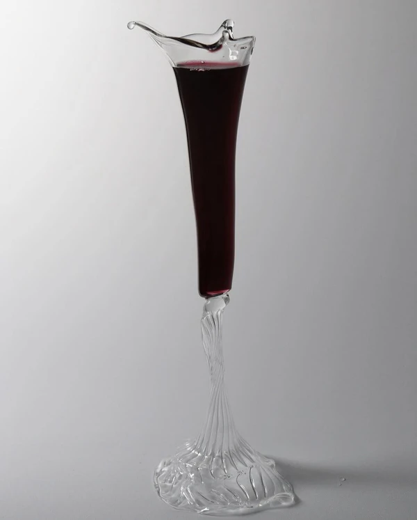 20 Artisanal Glassware Ideas to Inspire Your Tablescape