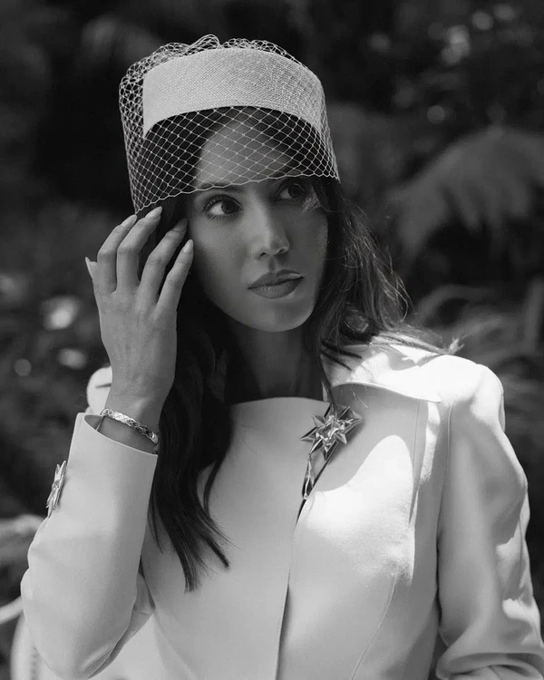<a href="https://www.instagram.com/p/C9tWXthxHXf/?img_index=2">Tania Sarin</a>, Photography: <a href="https://www.instagram.com/loganleemock/">Logan Mock</a>