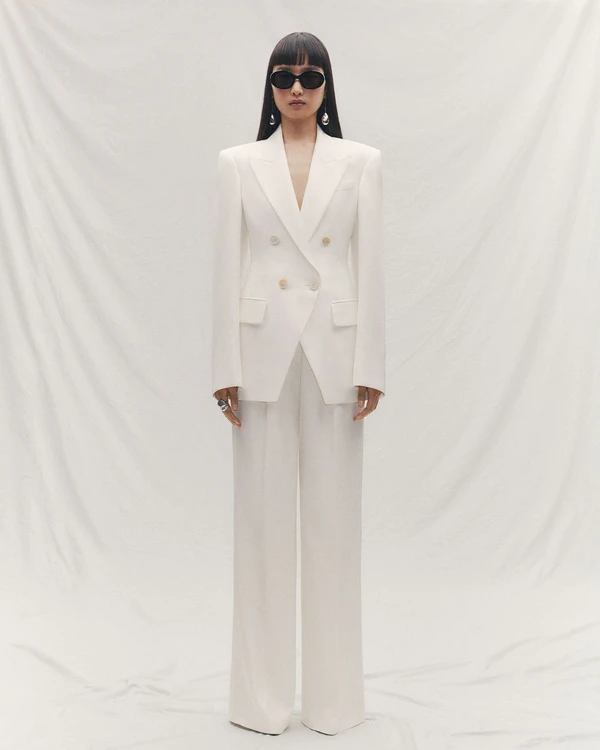 Gender-Neutral Wedding Outfit Ideas