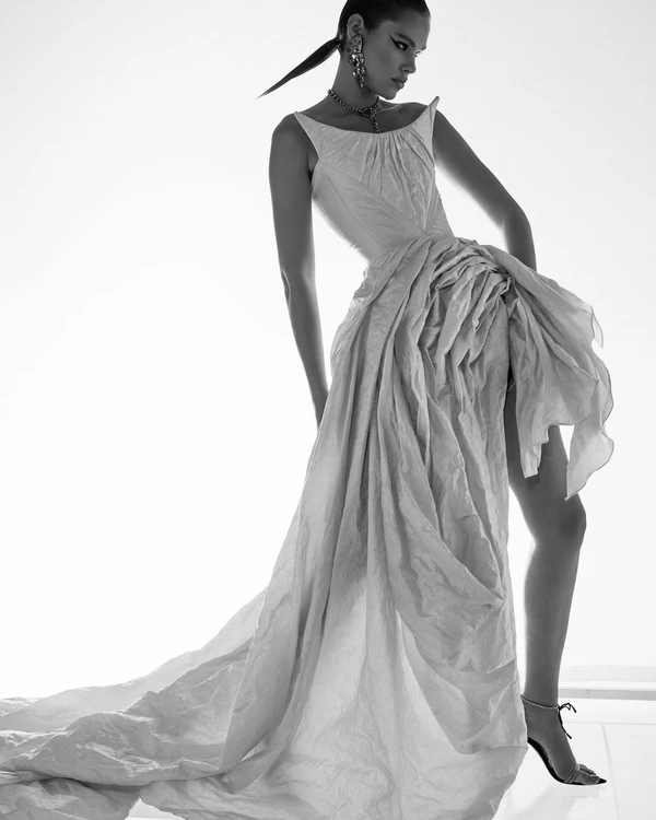 Bridal Trend: Voluminous Hips