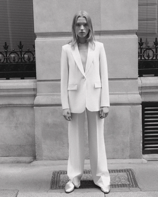 35 Chic Bridal Looks for Your Civil, Courthouse or City Hall Wedding