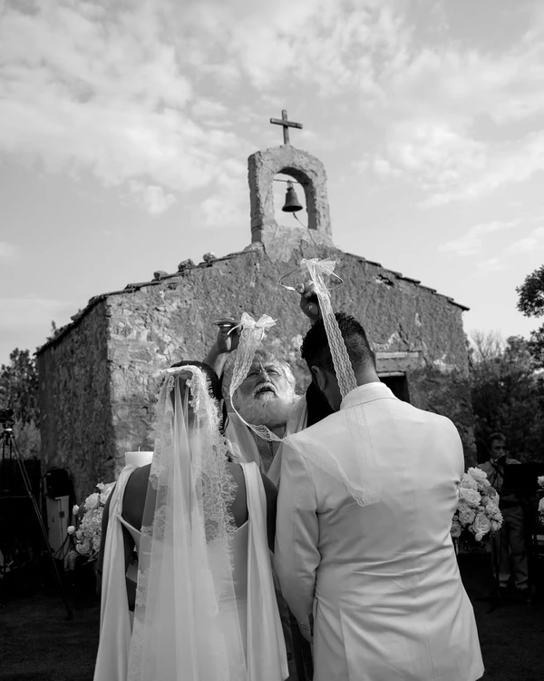 <a href="https://www.instagram.com/p/DQtl5WYiHld/?img_index=1" target="_blank">Pyrgos Melissourgou, Photography: ES Photography</a>