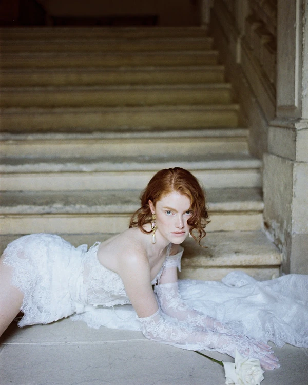 A Fusion of History, Elegance, and Love in the Wedding Editorial