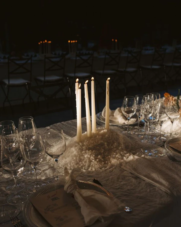 40 Tablescape Ideas for A Winter Wedding