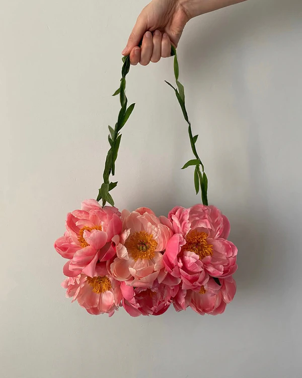 9 Stylish Bouquet Trends We're Loving for Brides Right Now