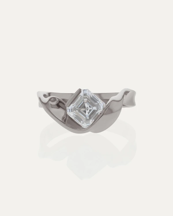 <a href="https://www.sarahandsebastian.com/en-eu/products/marine-asscher-engagement-ring-white-gold">Sarah &amp; Sebastian</a>