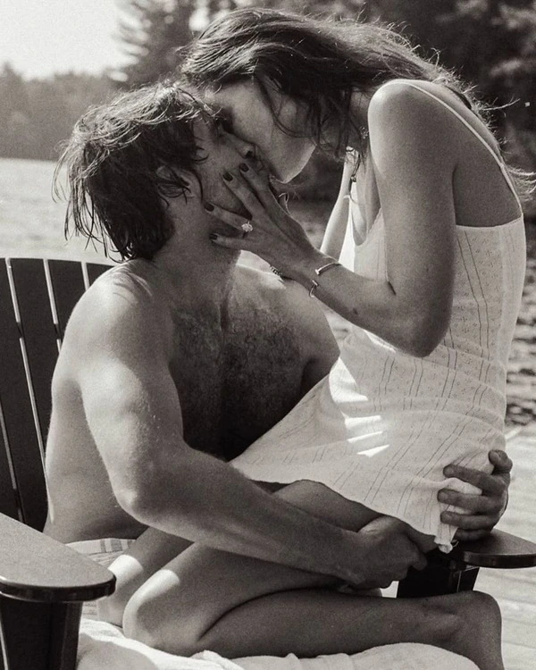 Actress Phoebe Tonkin Is Engaged! — photo 1