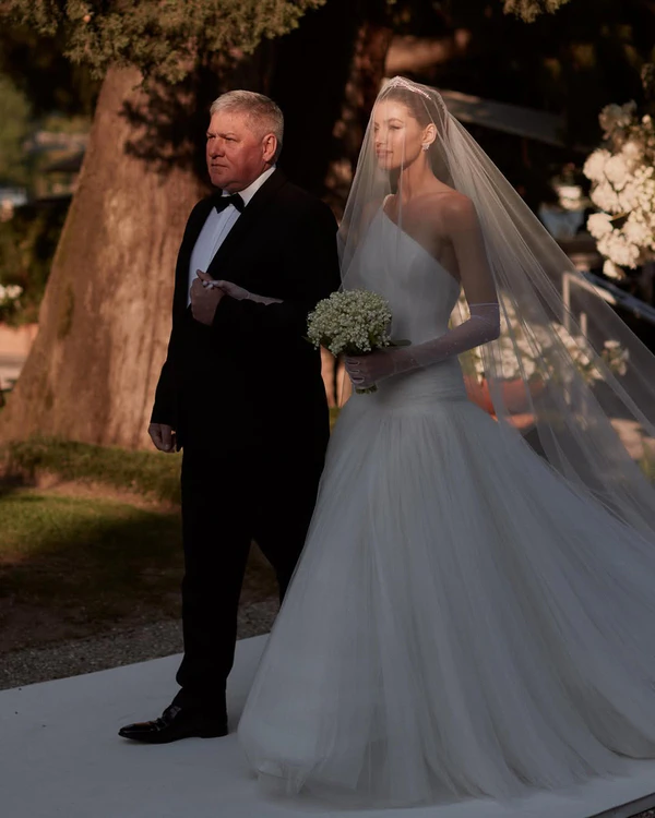 10 Must-Have Ceremony Photos According to Top Photographers
