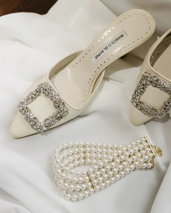 A Chic Buttercream Garden Wedding in Boulder, Colorado