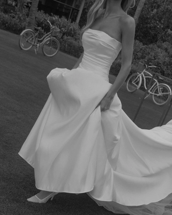 A Tropical Black-Tie Beach Wedding Weekend in Hawaii