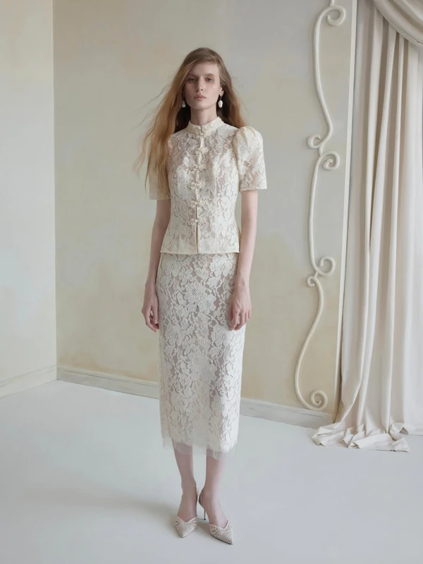 <a href="https://www.instagram.com/huong.boutique/p/DYY_TprAL1g/">Huong</a>