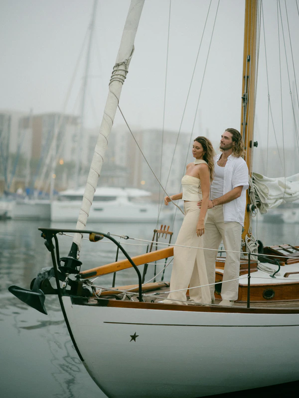Lovers in the Mist