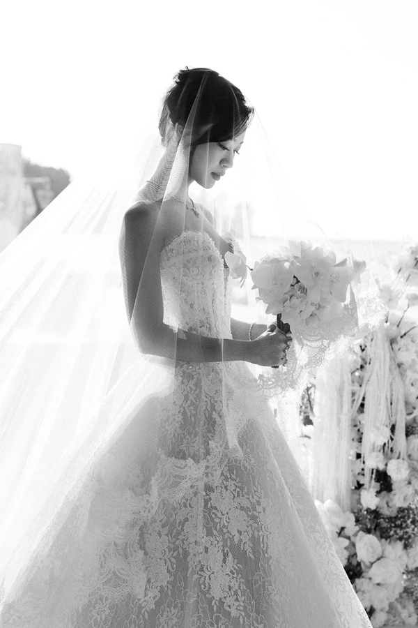 A Sculptural Floral Fantasy at This Intimate Black-Tie Wedding in Phuket