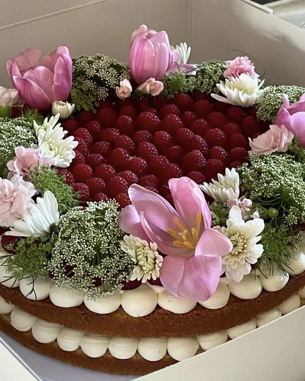 30 Cake Ideas for Your Spring Wedding