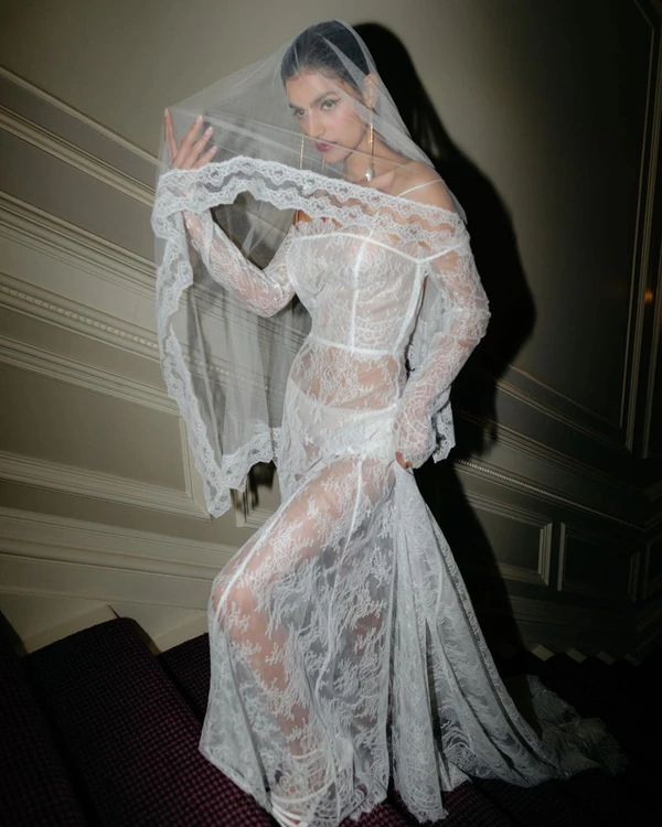 Trend: Naked Wedding Dresses