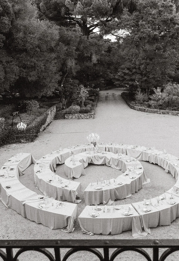 A Dreamlike Siren-Inspired Wedding With Oceanic Details in California