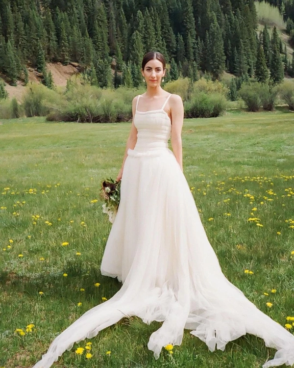 18 Expert Wedding Tips Every Bride Must Know