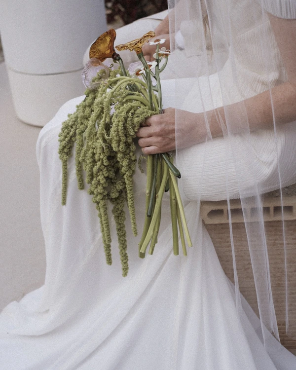 An Artistic Wedding Amongst a Breathtaking Quarry in Mallorca