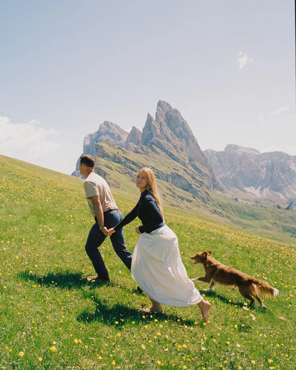 100 Questions to Spark Intimacy & Connection in Your Relationship