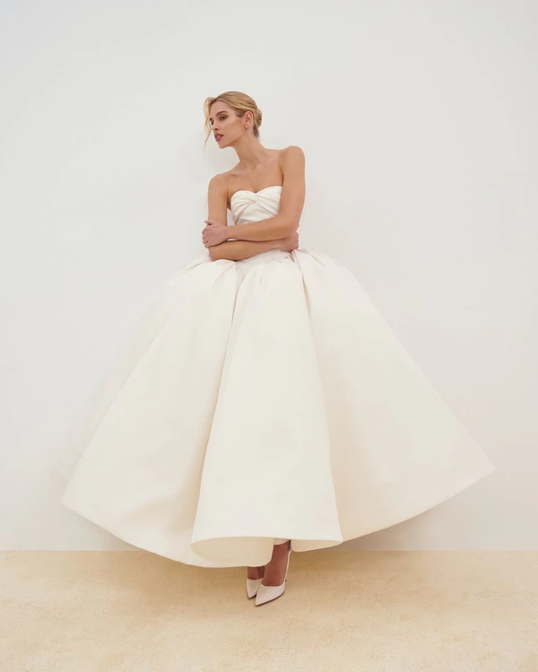 The Chicest Trends from the Fall '25 Bridal Collections