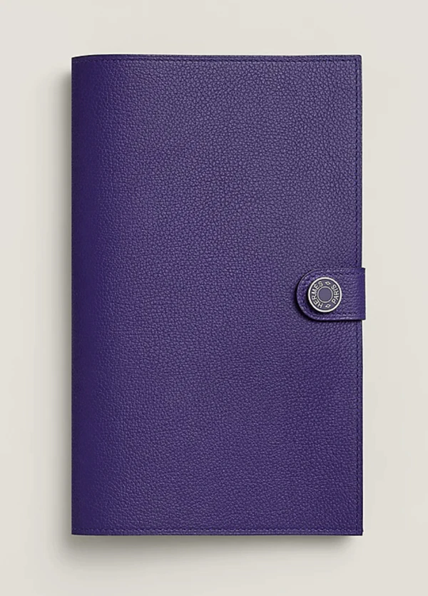 <a href="https://www.hermes.com/us/en/product/r.m.s-toutenmain-wallet-H084994CKAW/">HERMÈS R.M.S Toutenmain Wallet, $2,300</a>