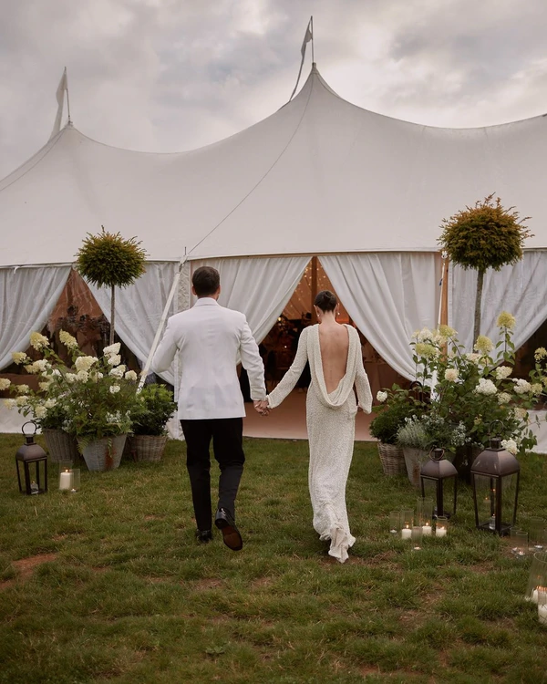 18 Expert Wedding Tips Every Bride Must Know