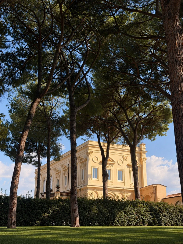 From Roman Garden Romance to a Red-Lit Nightclub at This Villa Aurelia Wedding