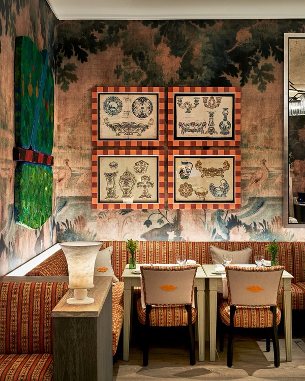 <a href="https://www.instagram.com/p/DGq0iAvI4Lg/?img_index=1">Warren Street Hotel</a>