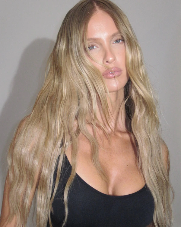 <a href="https://www.instagram.com/p/Db_cvftjl97/?img_index=15">Chloe Flack</a>