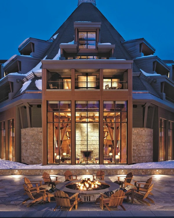 The Best Hotels of California for a Wedding Ceremony and a Couple’s Photoshoot