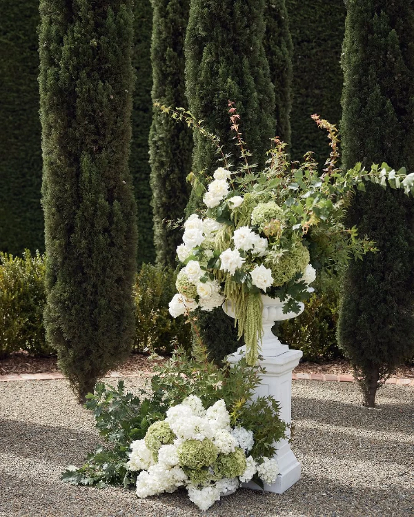 40 Timeless Event Design Ideas for an Elegant & Classic Wedding