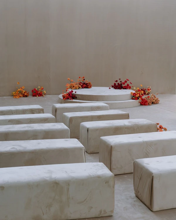 20 Creative Bench Seating Ideas for Your Wedding