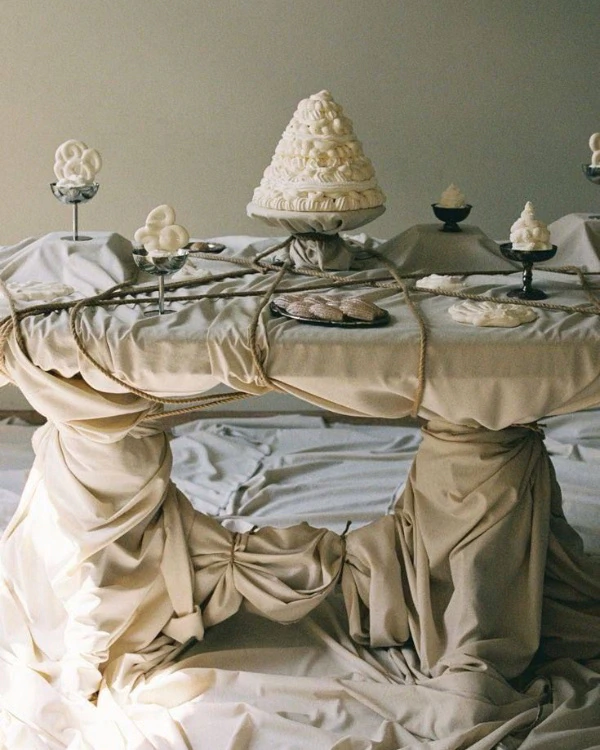 35 Chic Ideas to Style Your Wedding Dessert Tables — photo 2