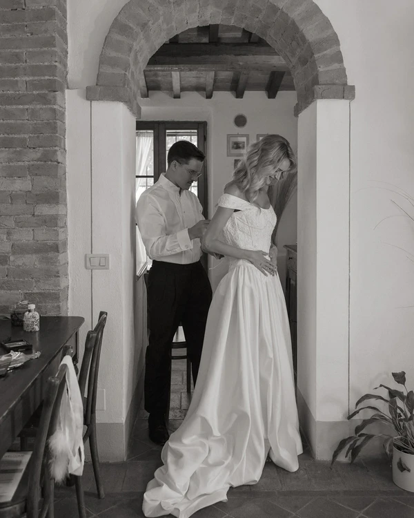 An Elevated Elopement in Tuscany with Vintage Bridal