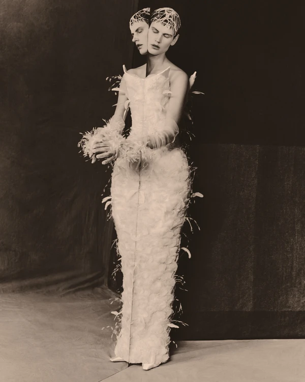 <a href="https://www.instagram.com/p/DW4BdZAjsON/">Danielle Frankel</a>, Photography: <a href="https://www.instagram.com/roversi/">Paolo Roversi</a>