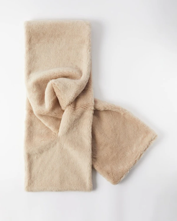 10 Scarves to Stay Cozy this Fall