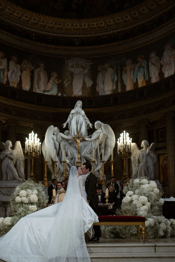 Brazilian Model & Influencer Elisa Zarzur’s Romantic Paris Wedding in Dior Couture