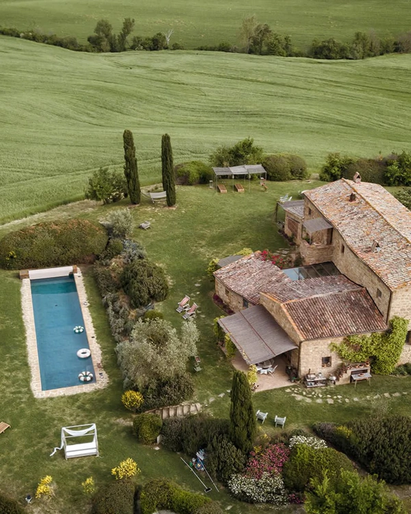 <a href="https://www.instagram.com/p/DYZ_30fDBa-/?img_index=1">Villa Pienza</a>, Photography: <a href="https://www.instagram.com/andreafabbrini_photographer/">Andrea Fabbrini</a>